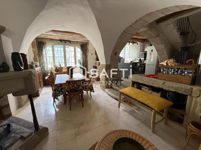 Maison vente à Carpentras, Grillon