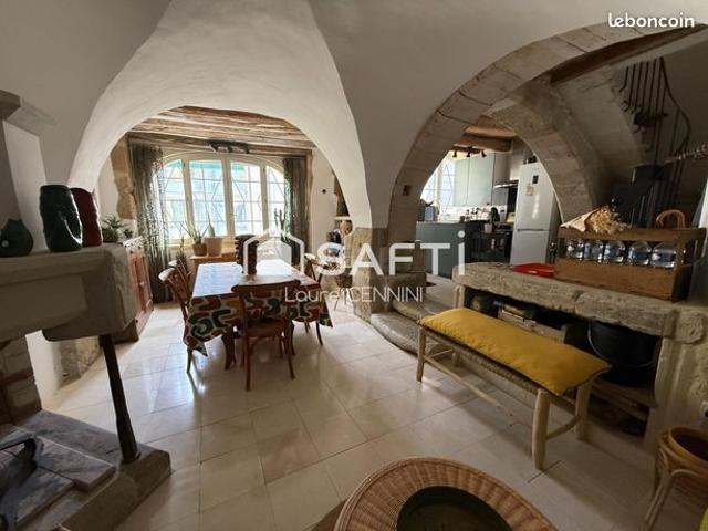 Maison vente à Carpentras, Grillon