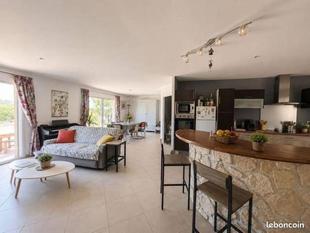 Maison vente à Montmorillon, Moulismes