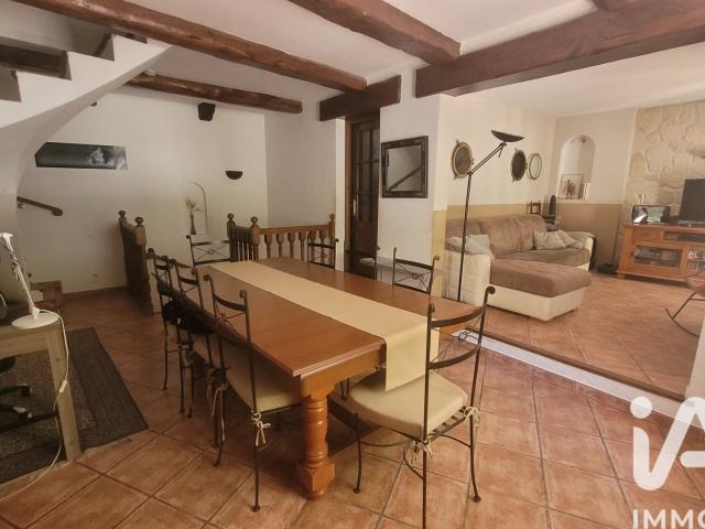 Maison vente à Arles, Cabannes