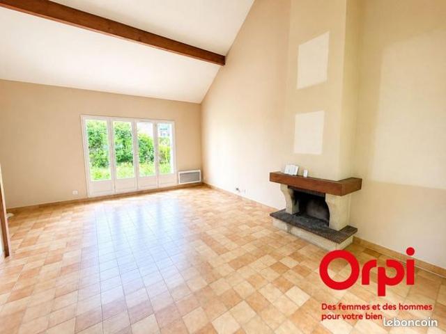 Maison vente à Versailles, Montigny-le-bretonneux