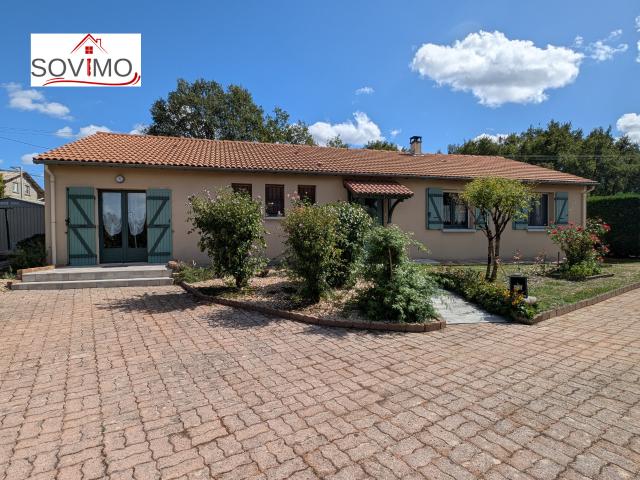 Maison vente à Confolens, Saulgond