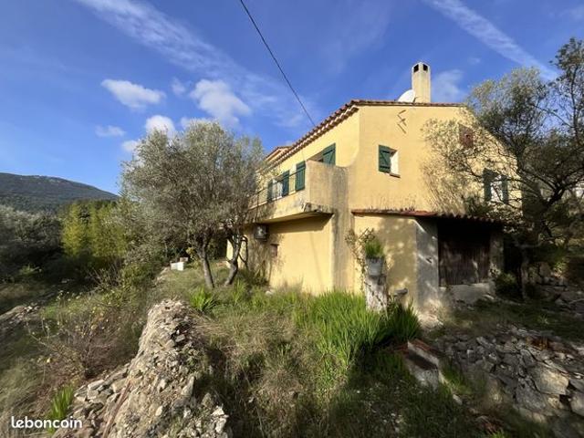 Maison vente à Arrondissement de Toulon, Solliès-toucas