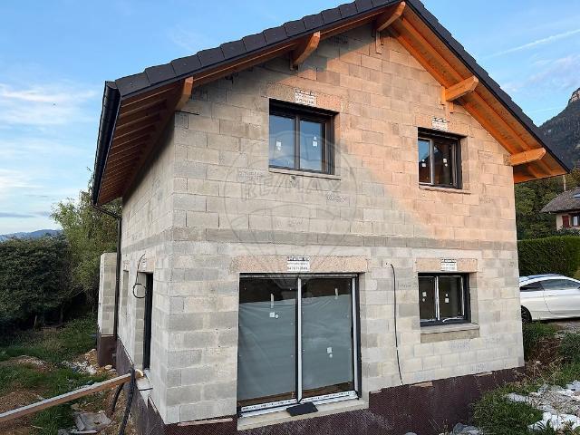 Maison vente à Chambéry, Montcel