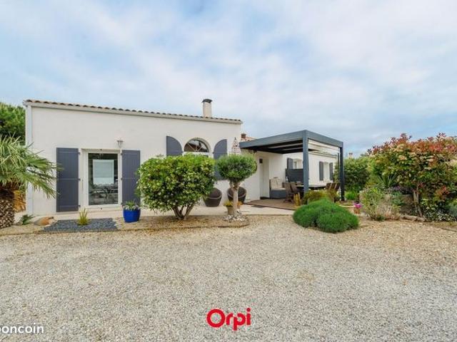Maison vente à La Rochelle, Yves