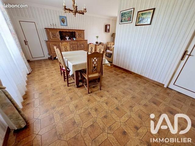 Maison vente à Parthenay, Saint-aubin-le-cloud