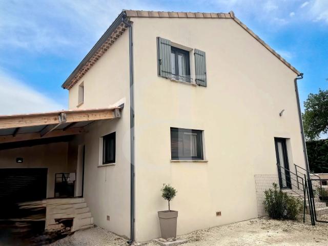 Maison vente à Carpentras, Grillon