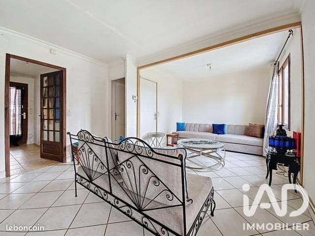 Maison vente à Évry, Maisse