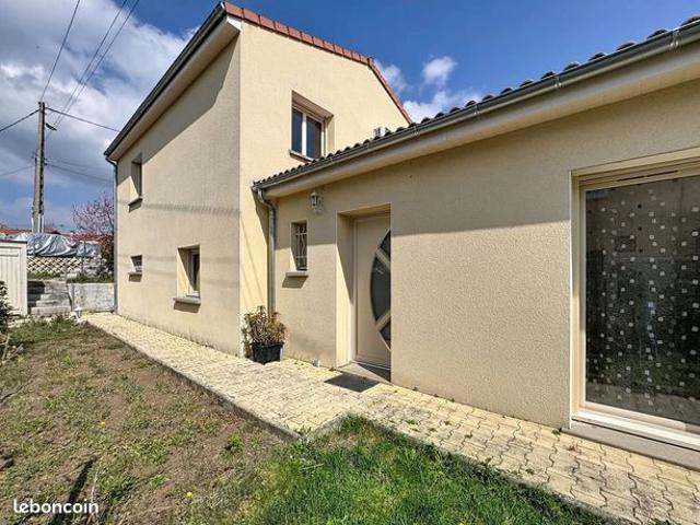 Maison vente à Riom, Volvic