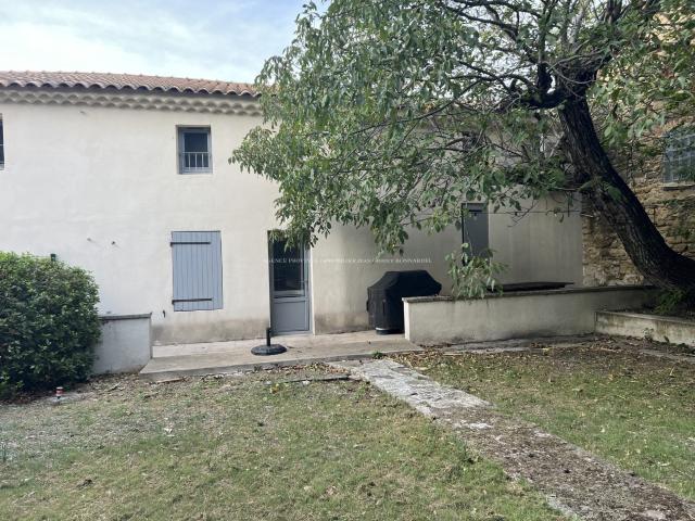 Maison location à Suze-la-Rousse, Drôme