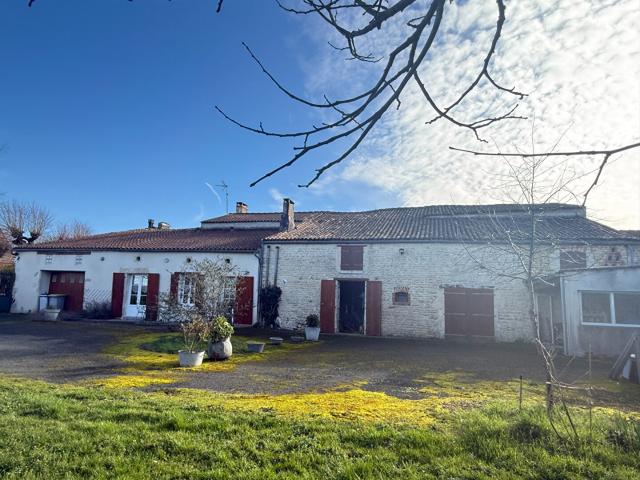 Maison vente à Rochefort, Saint-saturnin-du-bois