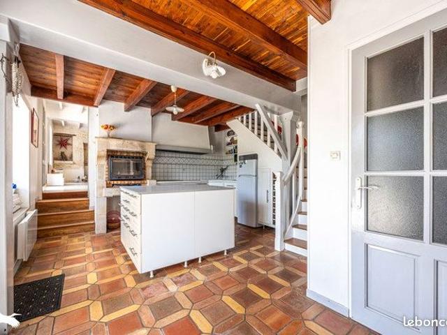 Maison vente à Niort, Chef-boutonne