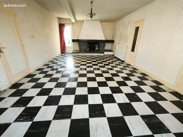 Maison vente à Loches, Château-renault