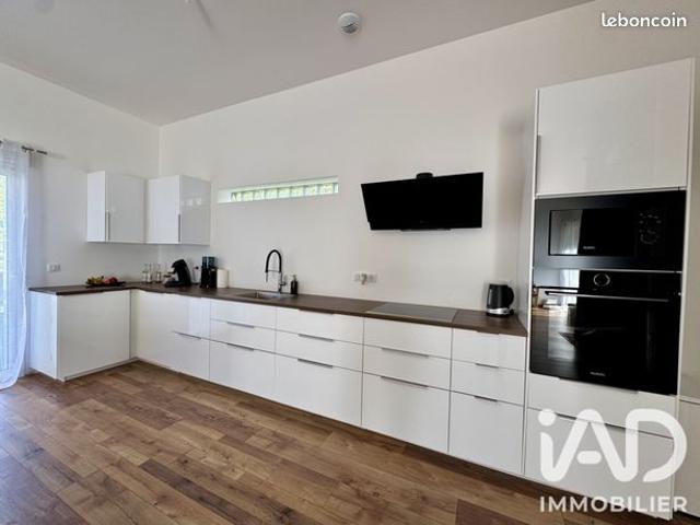 Maison vente à Villeneuve-la-Comtesse, Charente-Maritime