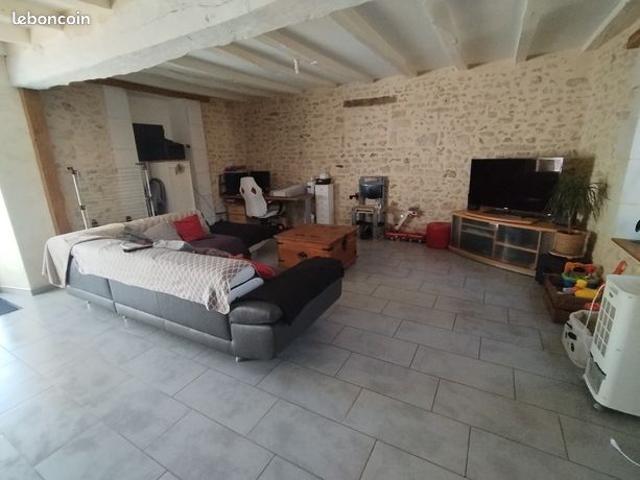 Maison vente à Confolens, Mazerolles