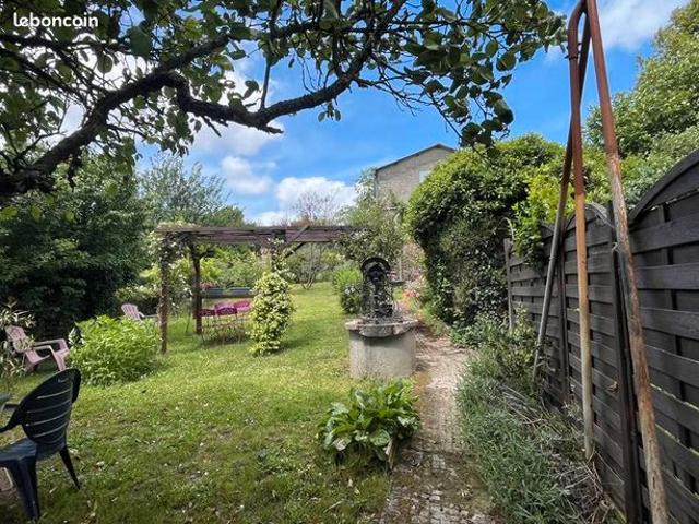 Maison vente à Fontenay-le-Comte, Pissotte