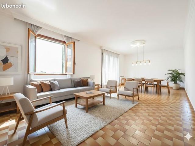 Maison vente à Arrondissement de Toulon, La Londe-les-maures
