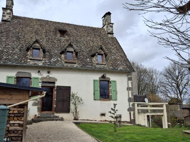 Maison vente à Mauriac, Saint-martin-cantalès