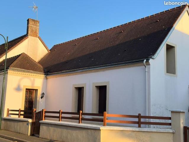 Maison vente à Mamers, Le Luart