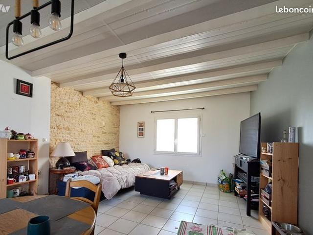 Maison vente à Saint-Jean-d'Angély, Saint-hilaire-de-villefranche