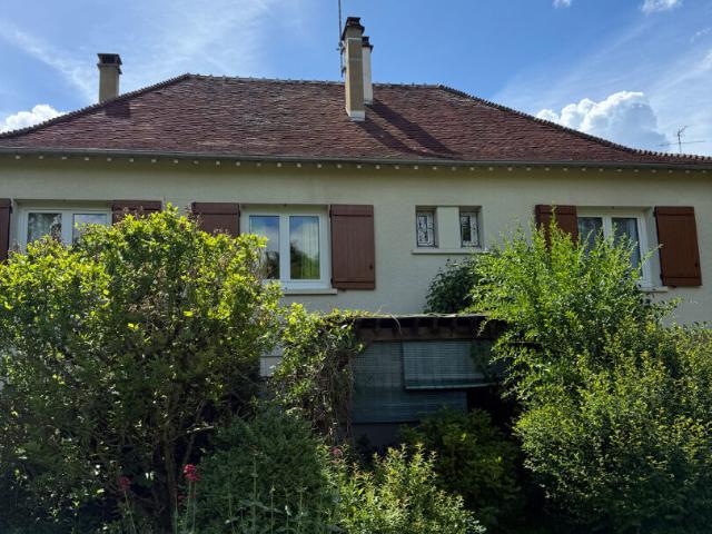 Maison vente à Auxerre, Champlost