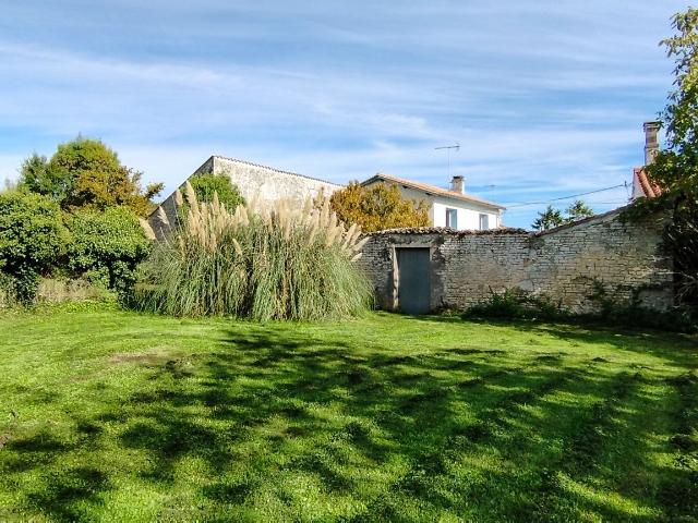 Maison vente à Saint-Jean-d'Angély, Blanzac-lès-matha