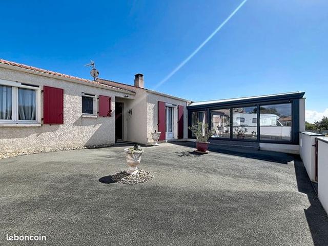 Maison vente à Saint-Michel-en-l'Herm, Vendée