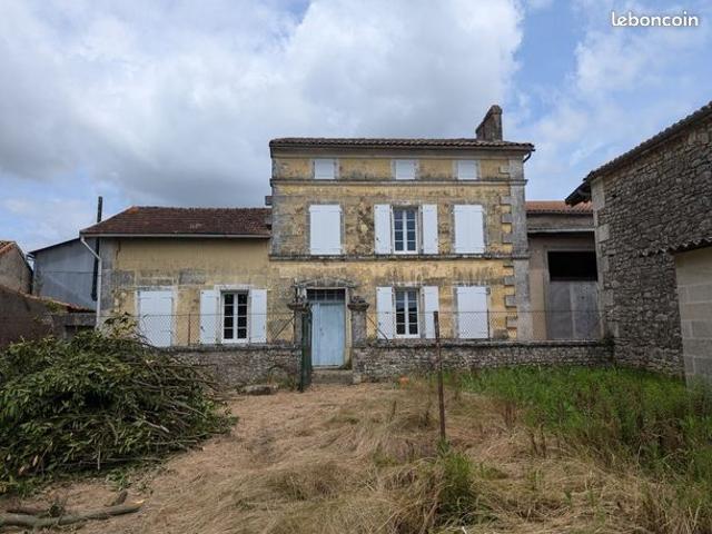 Maison vente à Champmillon, Charente