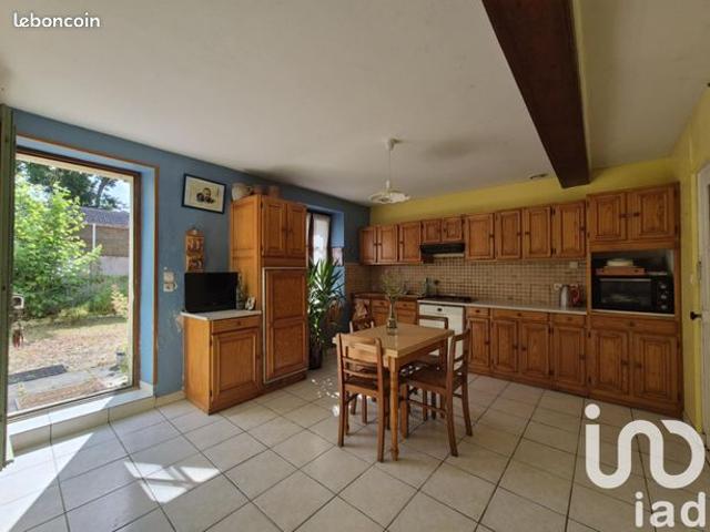 Maison vente à Bressuire, Nouvelle-Aquitaine