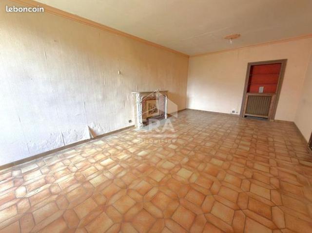 Maison vente à Melun, Champeaux