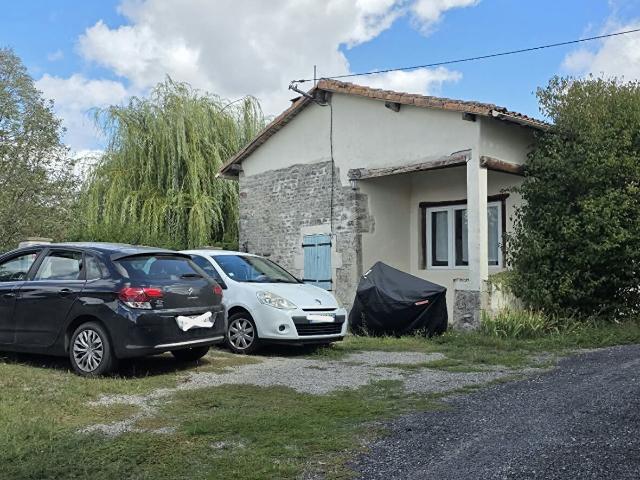 Maison vente à La Touche, Saint-Coutant