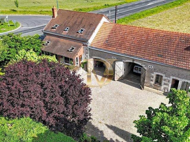 Maison vente à Loches, Bléré