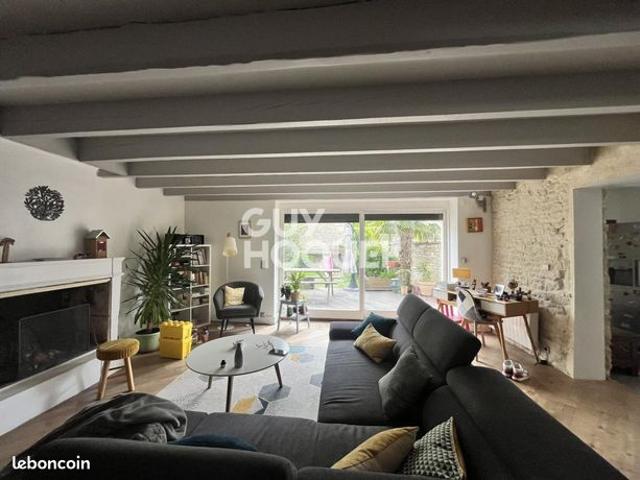 Maison vente à La Rochelle, Vérines