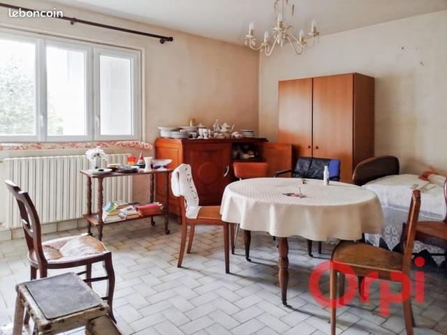 Maison vente à Moulins, Saint-plaisir
