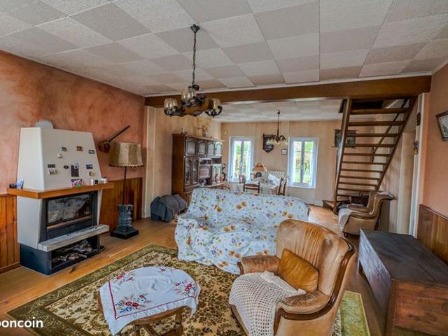 Maison vente à Belley, Saint-eloi