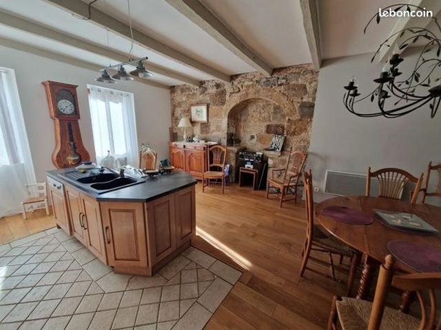 Maison vente à Figeac, Fons