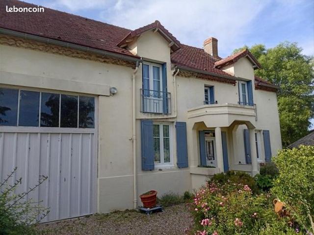 Maison vente à Vichy, Charroux