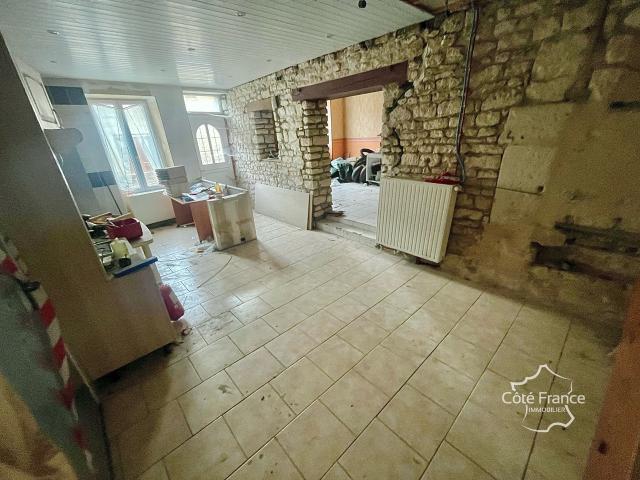 Maison vente à Auxerre, Courson-les-carrières