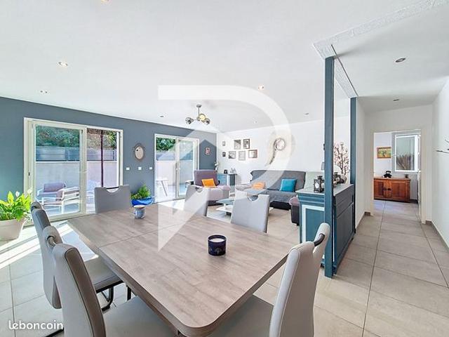 Maison vente à Châteauneuf-du-rhône, Guadeloupe