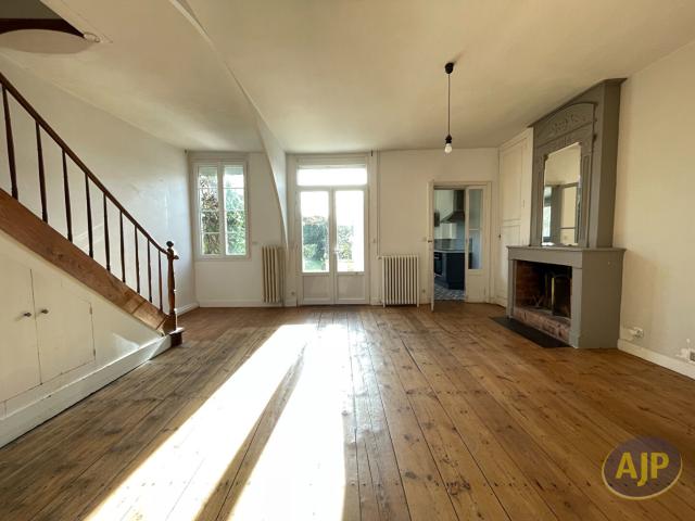 Maison vente à France métropolitaine, Taillebourg