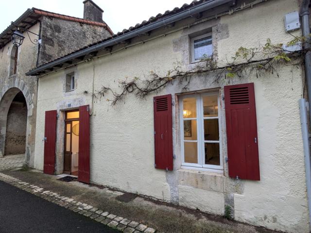 Maison vente à Montmorillon, Usson-du-poitou