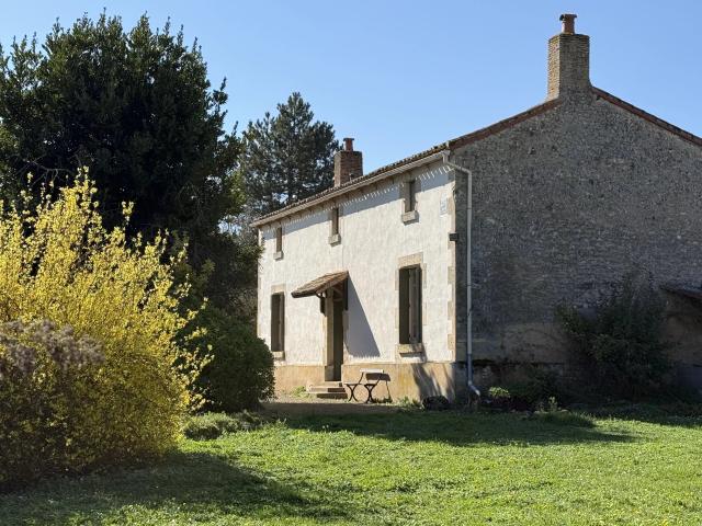 Maison vente à Parthenay, Airvault
