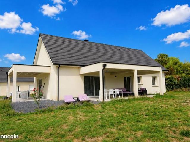 Maison vente à Pau, Buros