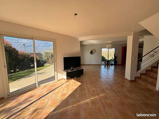 Maison vente à Chambéry, Viviers-du-lac