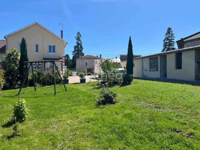 Maison vente à Confolens, Tessonnière