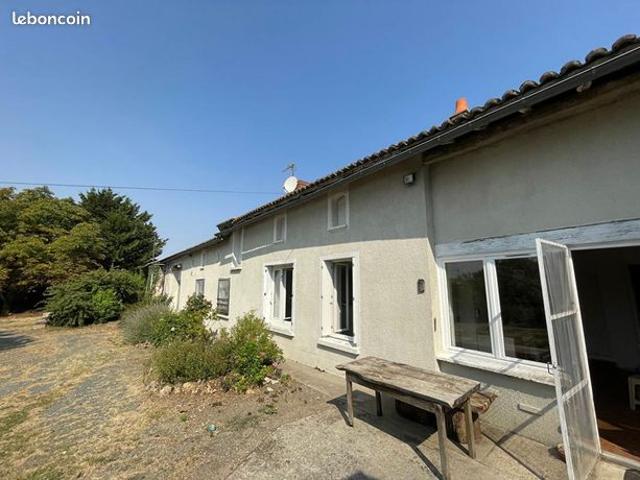 Maison vente à Poitiers, Coussay