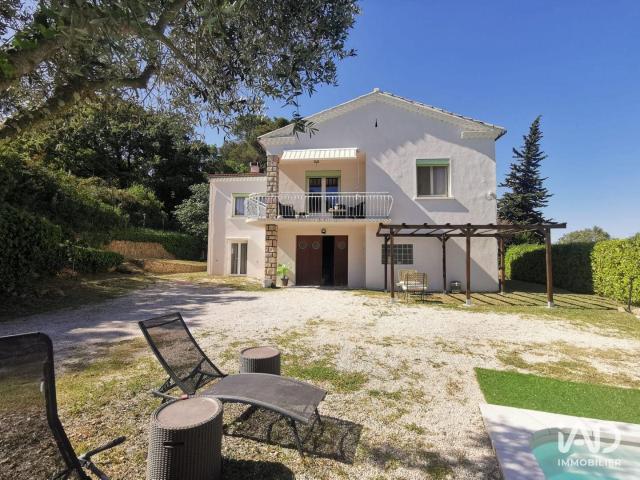 Maison vente à Zone Artisanale de Sarcin, Connaux