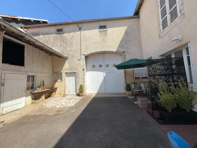 Maison vente à Langres, Genevrières