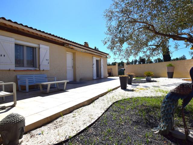 Maison vente à Arles, Cabannes