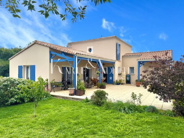 Maison vente à Fontenay-le-Comte, Foussais-payré